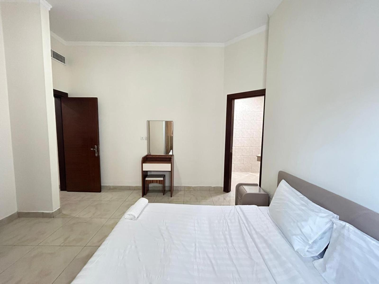 Al Hayat Suites Apartment Al-Manamah Bagian luar foto