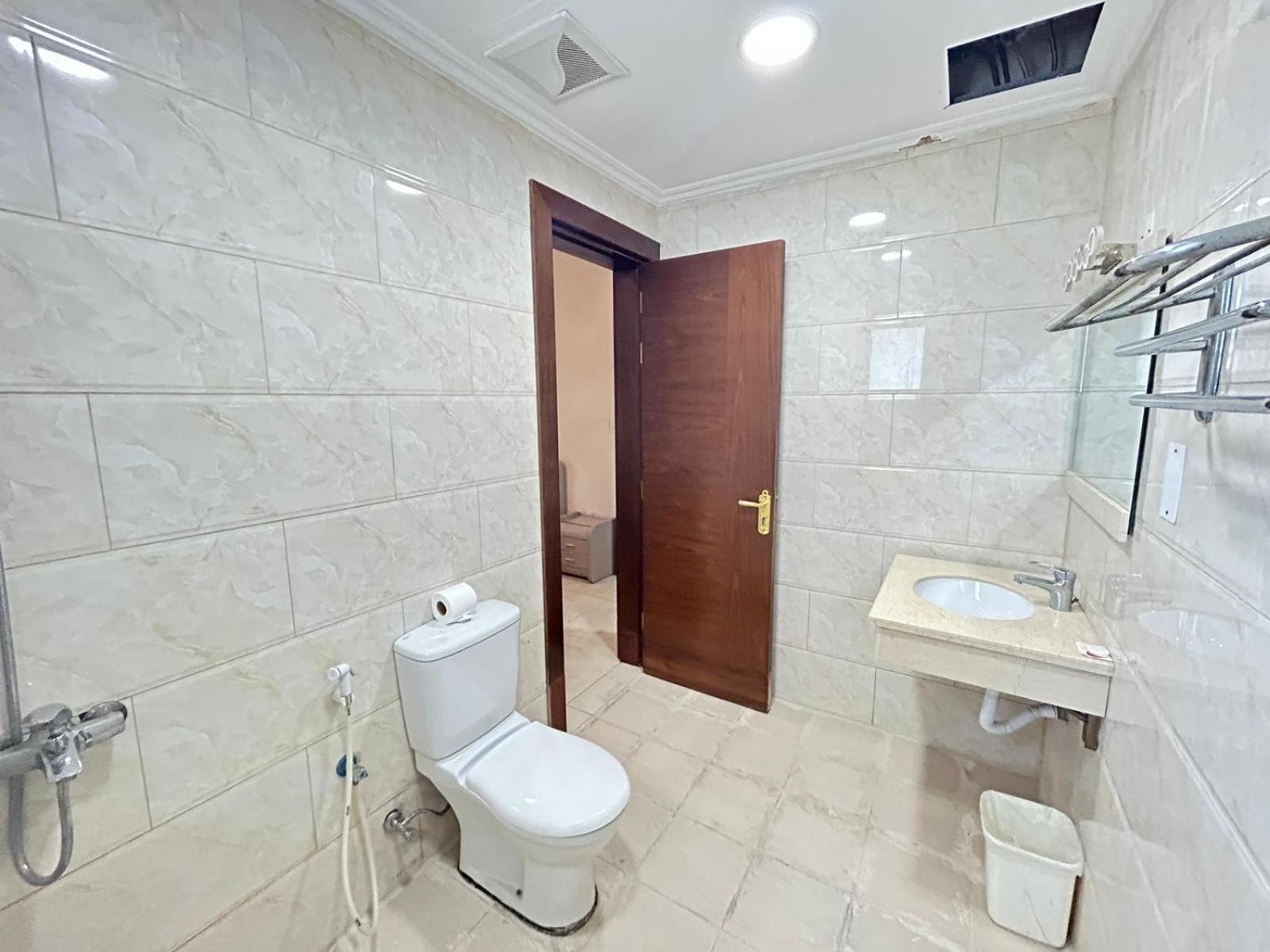 Al Hayat Suites Apartment Al-Manamah Bagian luar foto