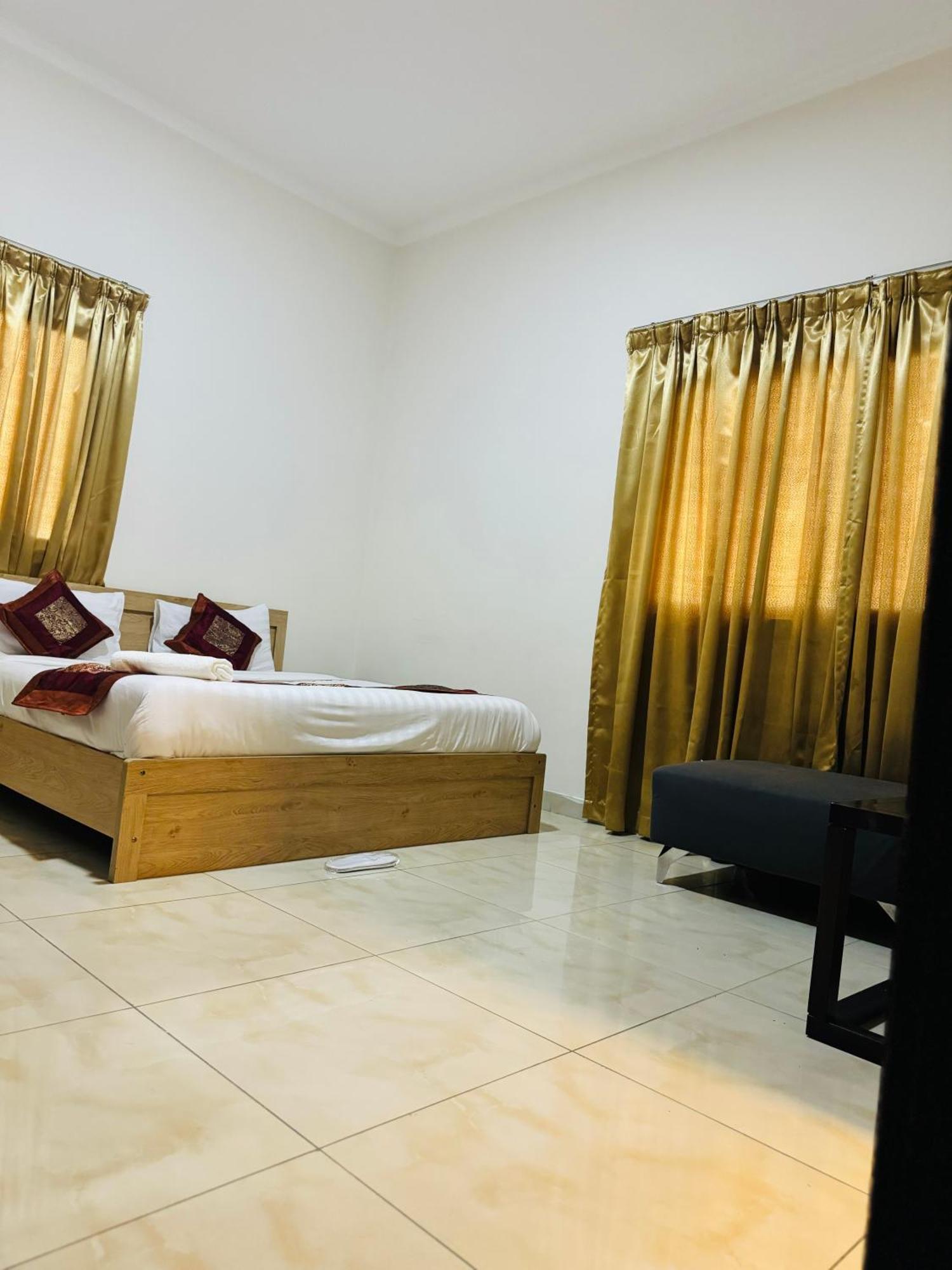 Al Hayat Suites Apartment Al-Manamah Bagian luar foto