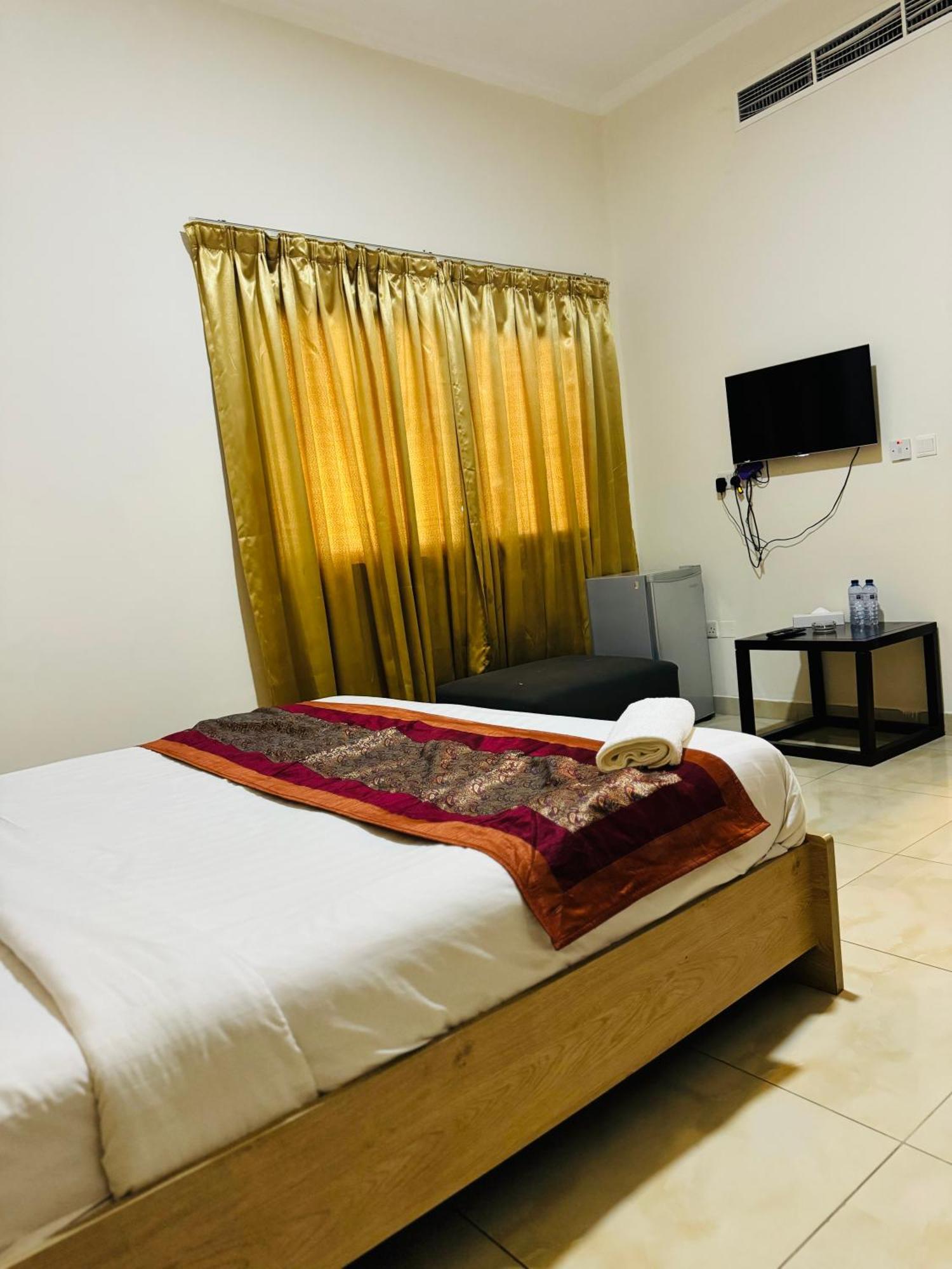 Al Hayat Suites Apartment Al-Manamah Bagian luar foto
