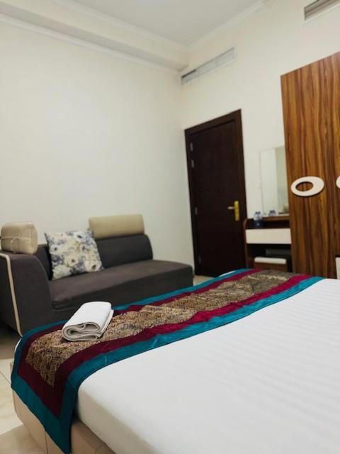 Al Hayat Suites Apartment Al-Manamah Bagian luar foto